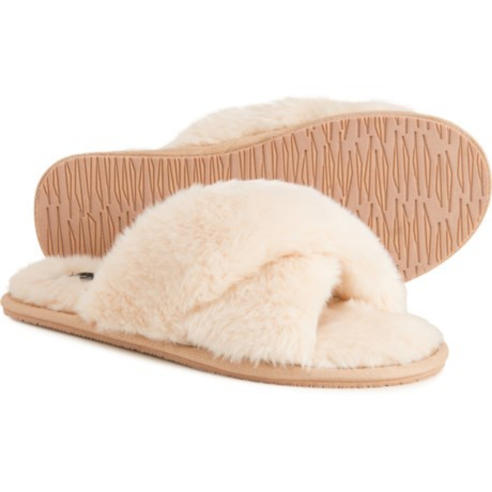 CLARKS Plush Slippers